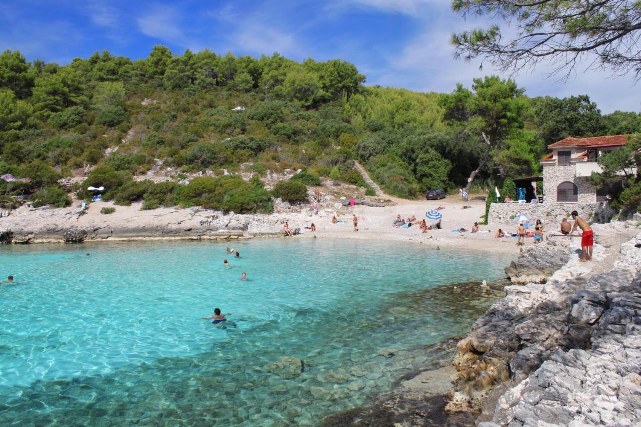 Apartments By The Sea Zavalatica, Korcula - 247 Bagian luar foto