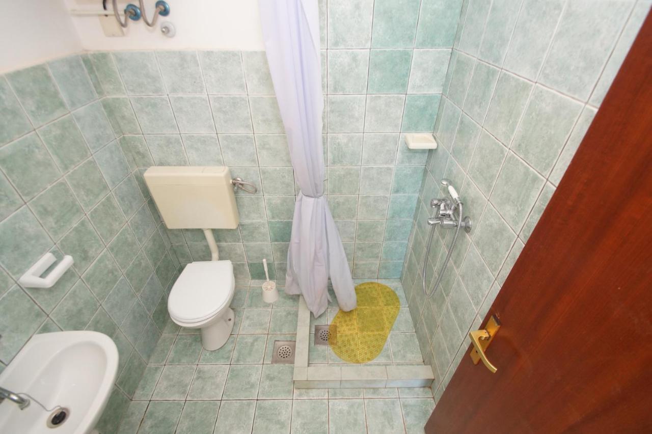 Apartments By The Sea Zavalatica, Korcula - 247 Bagian luar foto