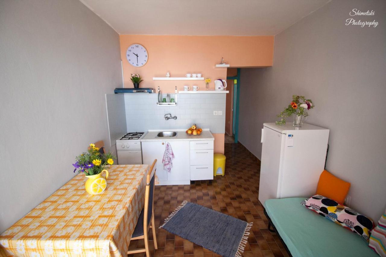 Apartments By The Sea Zavalatica, Korcula - 247 Bagian luar foto